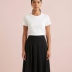 Falda midi plisada negra