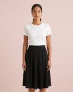 Falda midi plisada negra